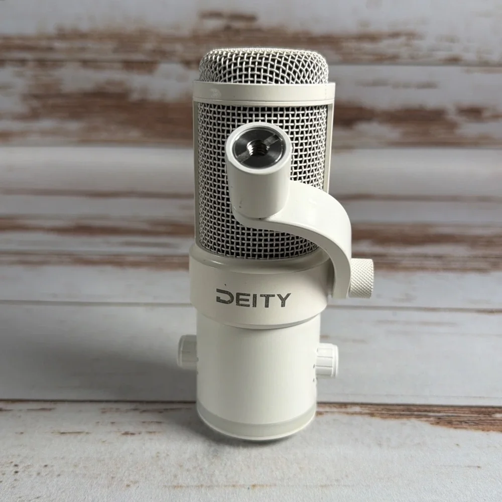Deity Microphones VO-7U Dynamic USB Microphone White Used No Accessories